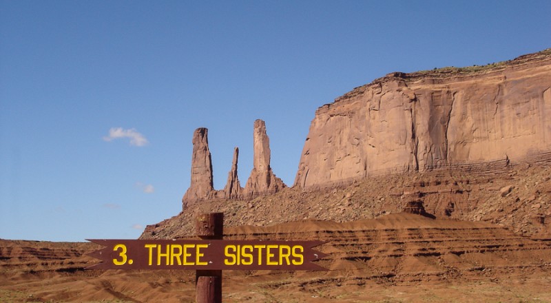 monument valley 3 sisters