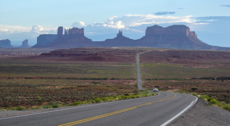 road to monument valley