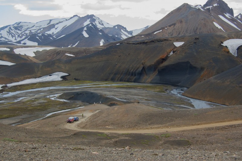 iceland landmannalaugar mountain trails