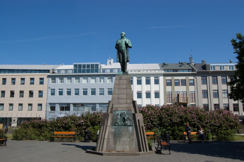 iceland reykjavik statue