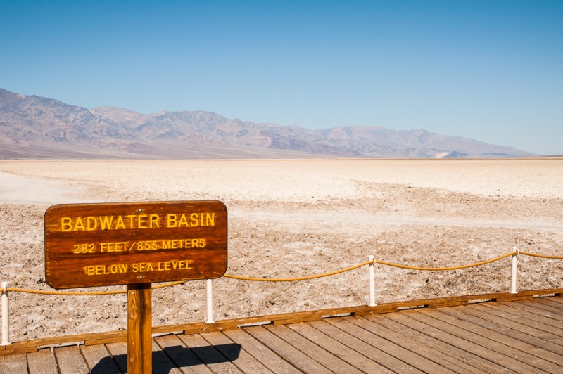 death valley badwater bassin sign