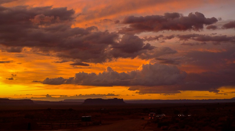 monument valley park sunset