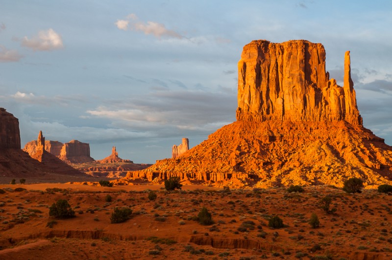 monument valley sunset