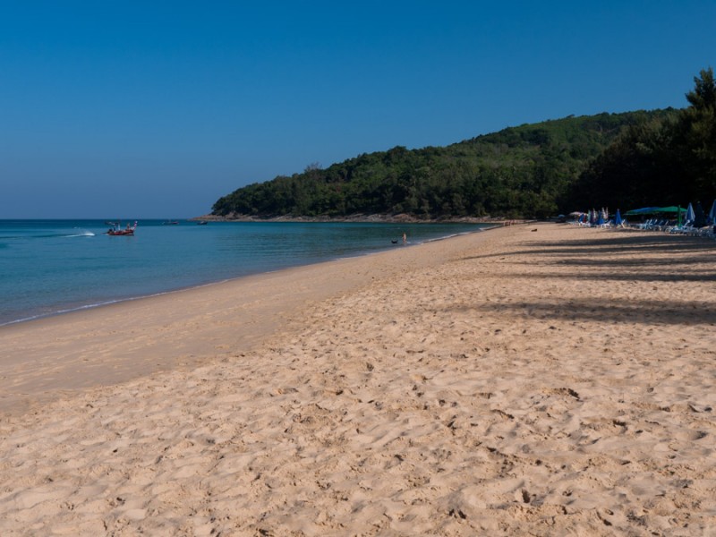 naithon beach calm