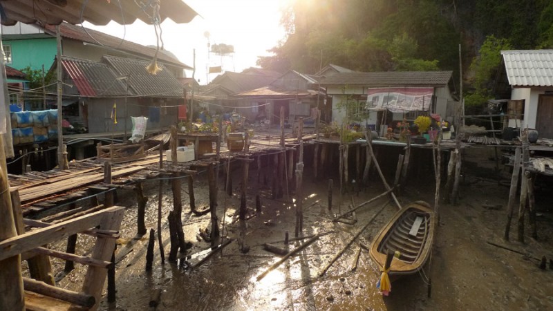 phang nga floating village