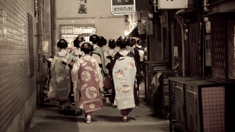 japan kyoto geishas back