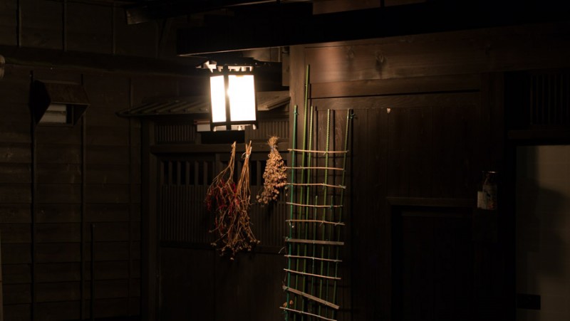 tsumago door at night