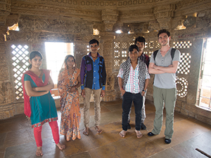 india photo with tourist