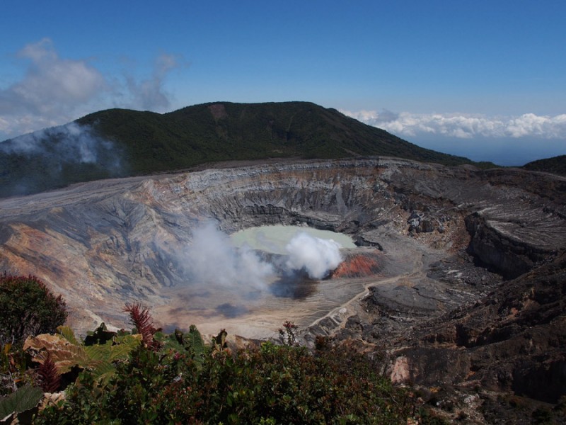 costa rica volcano poas