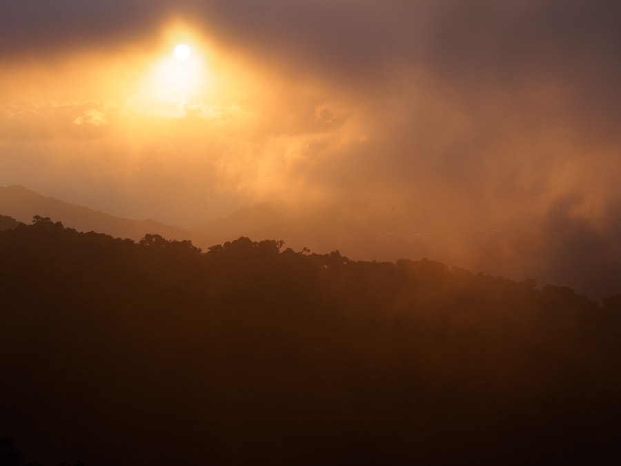 costa rica paraiso quetzal lodge hike sunset