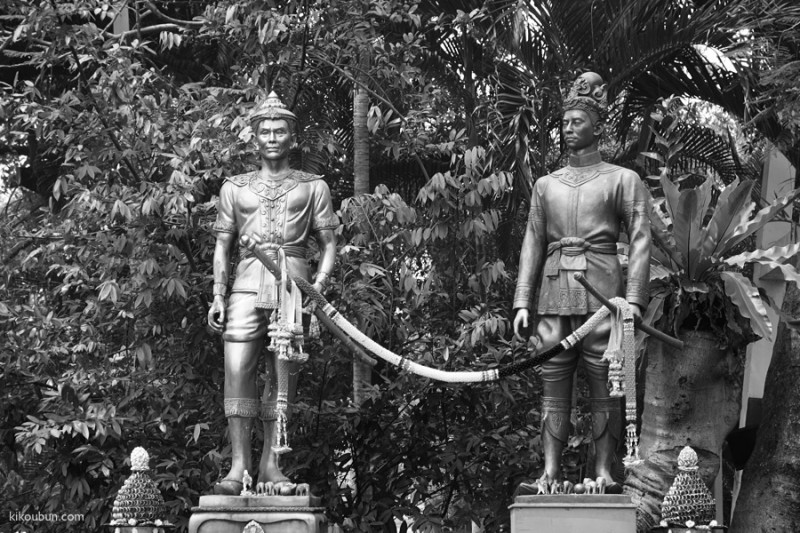 thailand chiang mai soldier statues