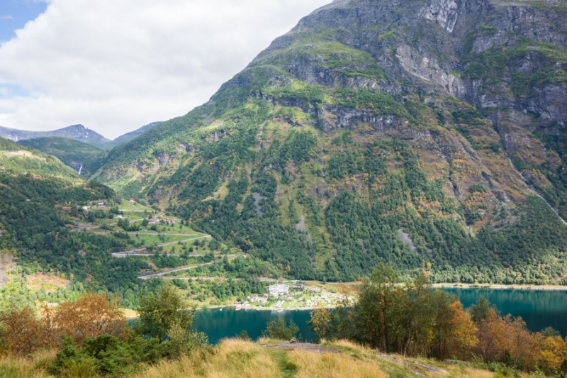 geiranger fjord winding road