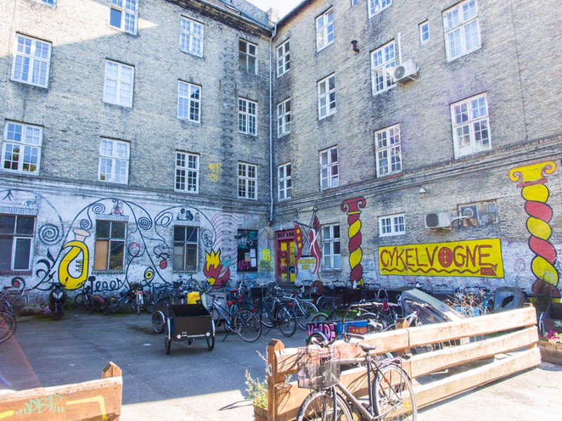 copenhaguen christiania courtyard