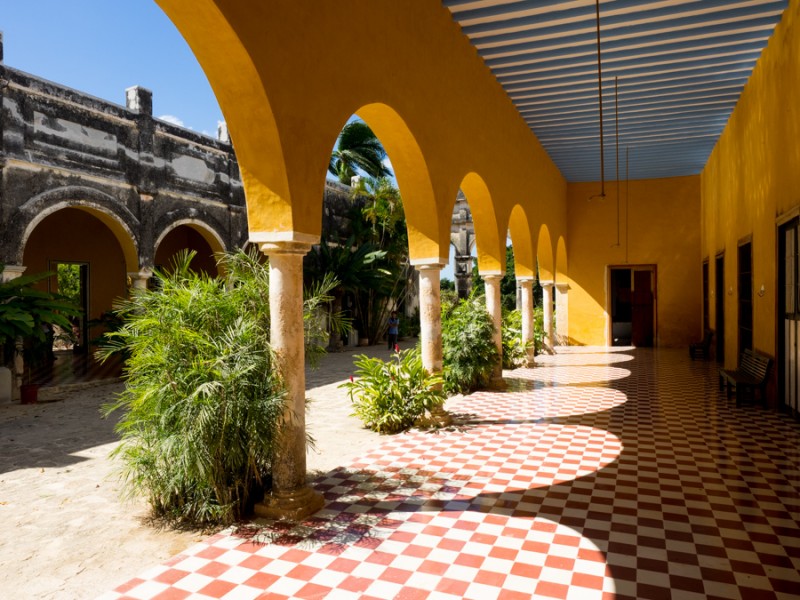 hacienda yaxcopoil arches