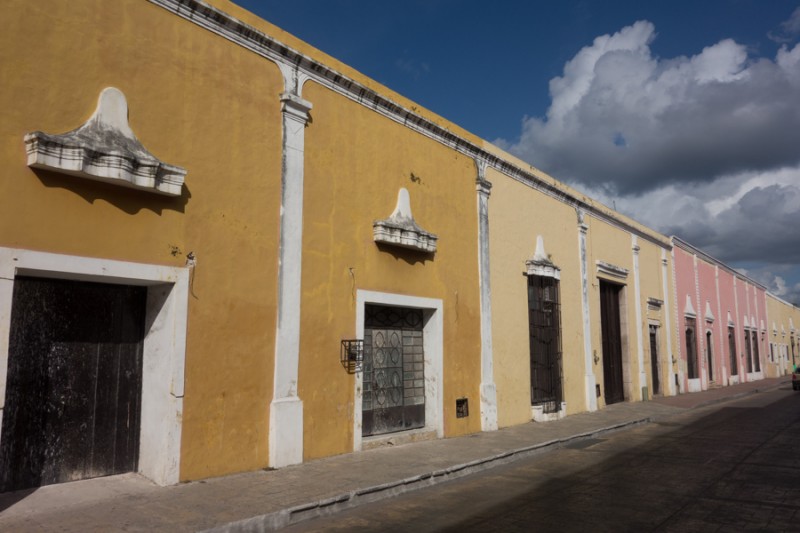 valladolid painted houses