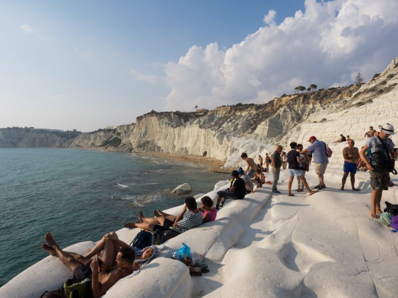 scala dei turchi crowd