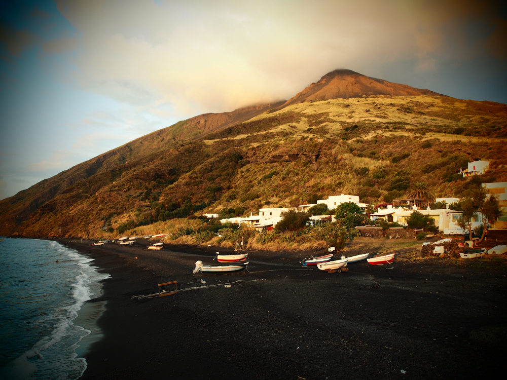 stromboli island sicily