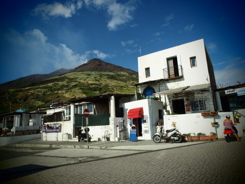 stromboli port sicily