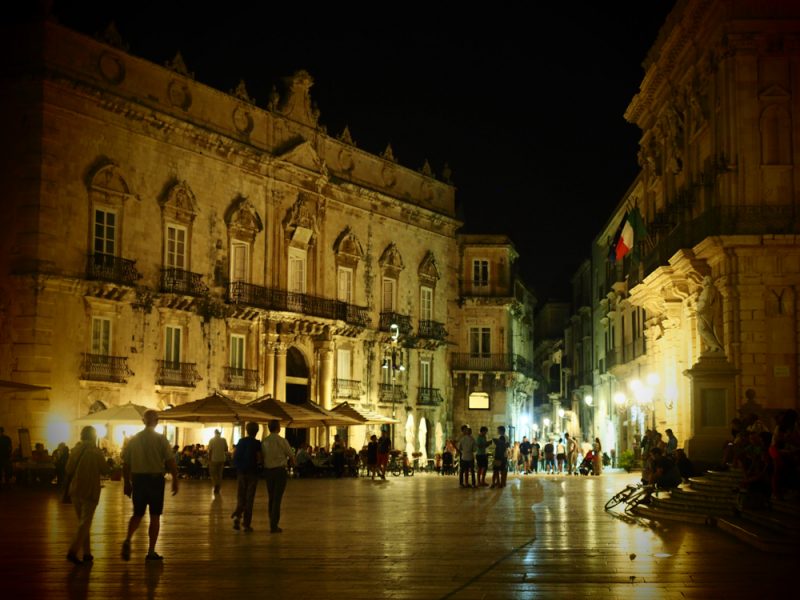syracuse night square