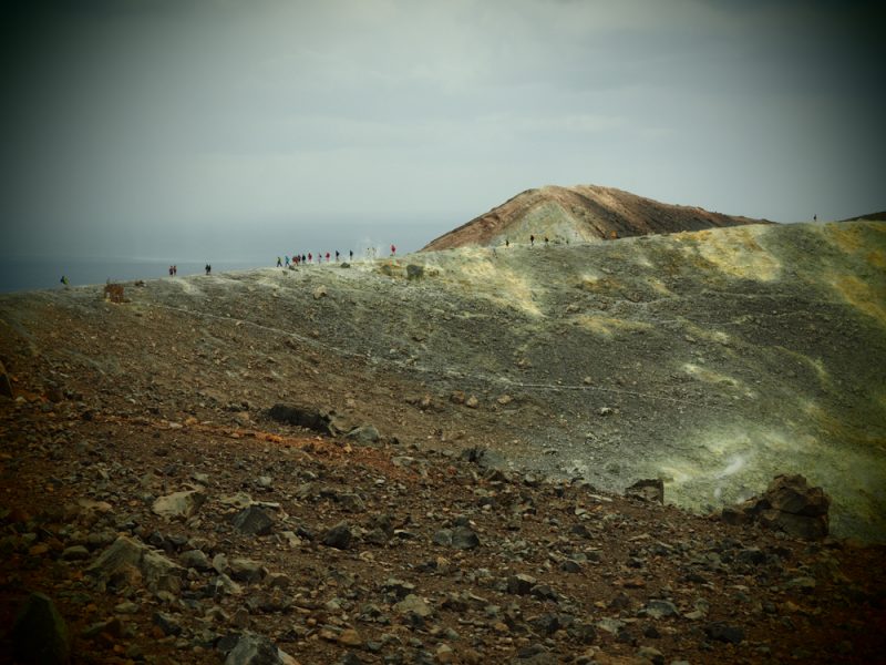 vulcano hikers