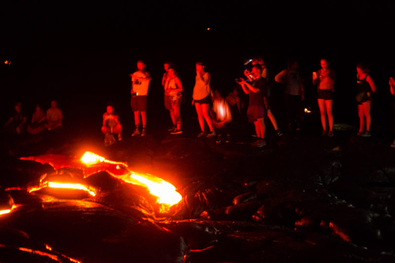 hawaii volcano national park lava spectable at night