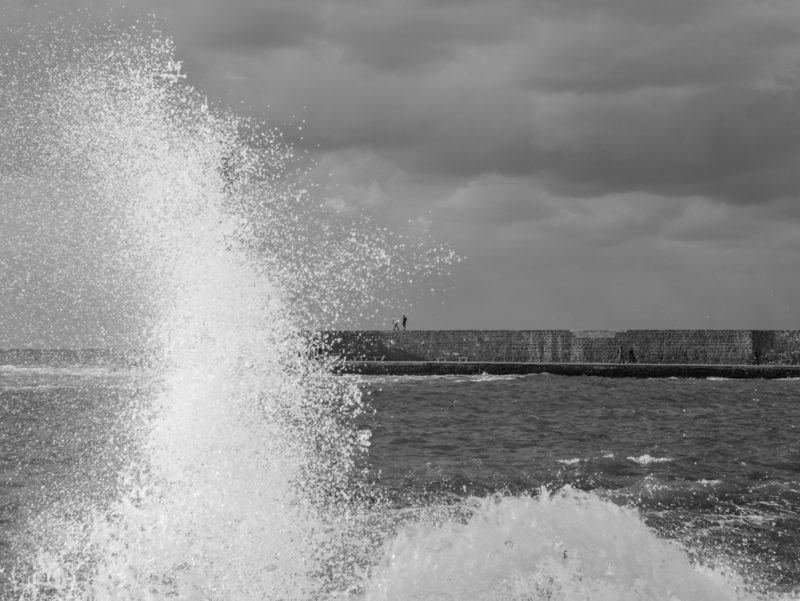 crete chania big waves
