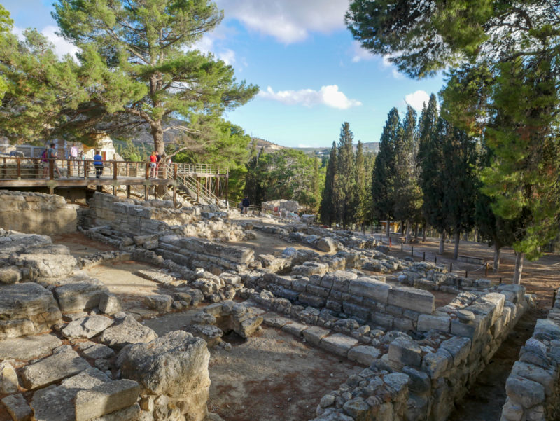 crete knossos ruins