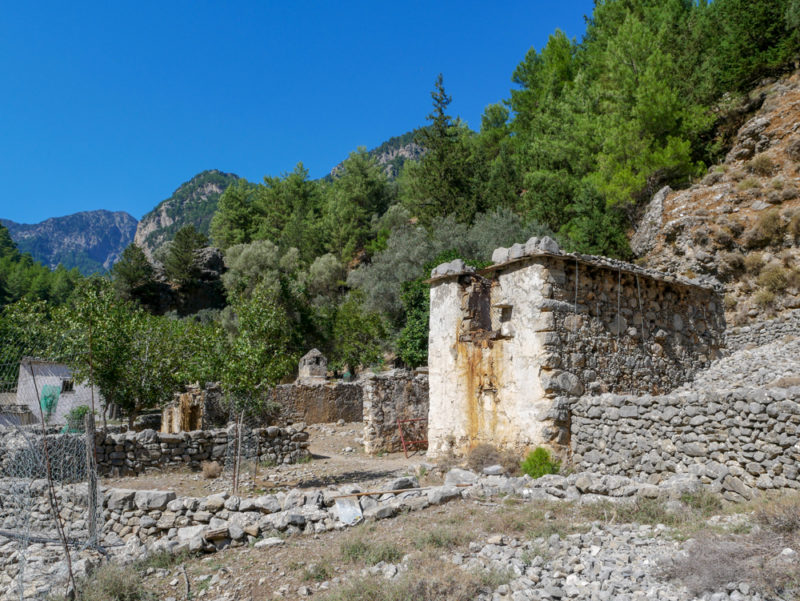 crete samaria hike abandoned village