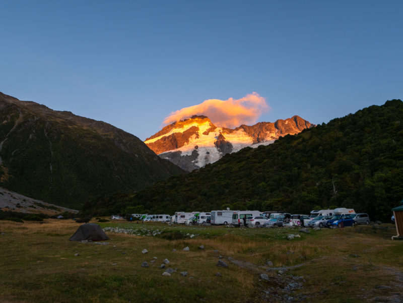 new zealand mount cook campground sunrise