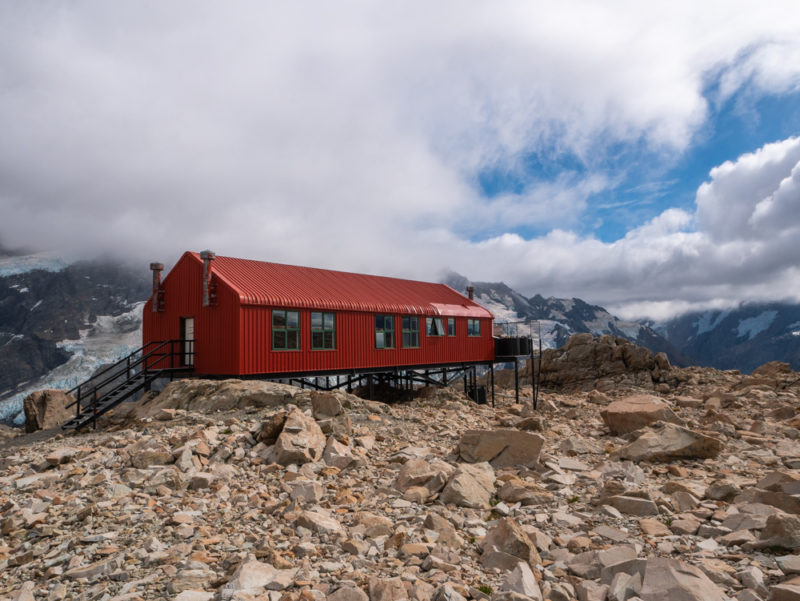 new zealand mount cook mueller hut overview