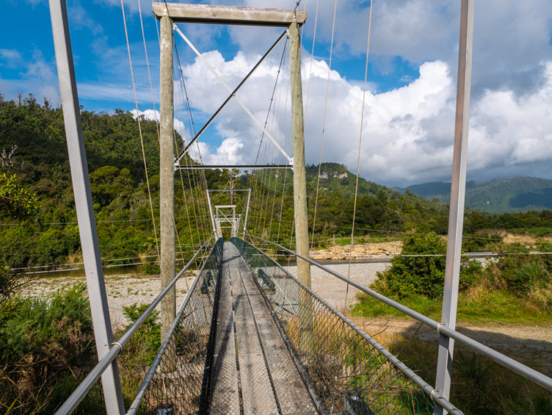 new zealand punakaiki circular hike bridge