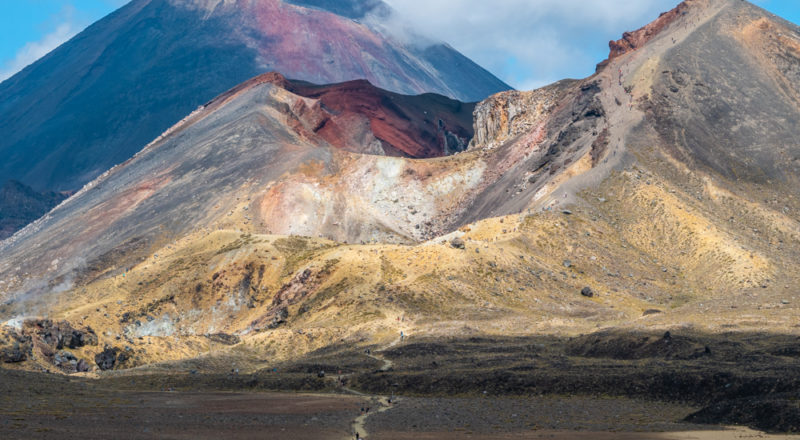 new zealand tongariro crossing amazing colours