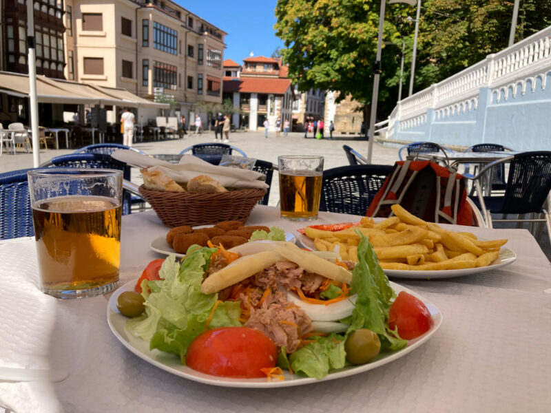 Comillas ensalada