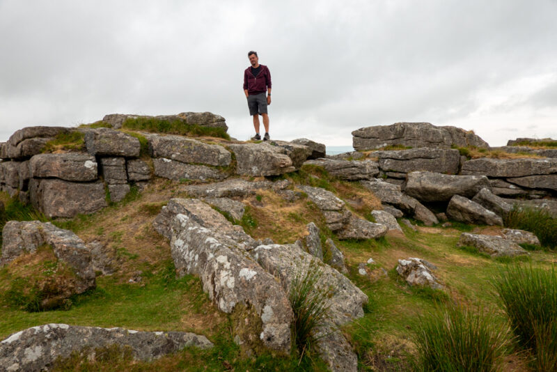 formations rocheuses ou ruines