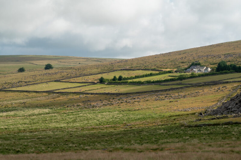 une ferme bien isolée