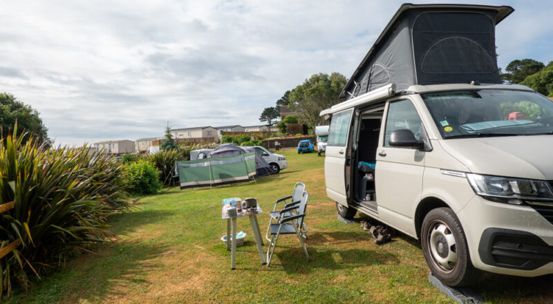 petit dejeuner au Camping Leonards Cove