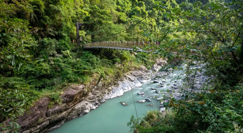 Xian Xian trail bridge