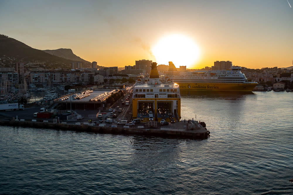 terminal corsica ferries toulon