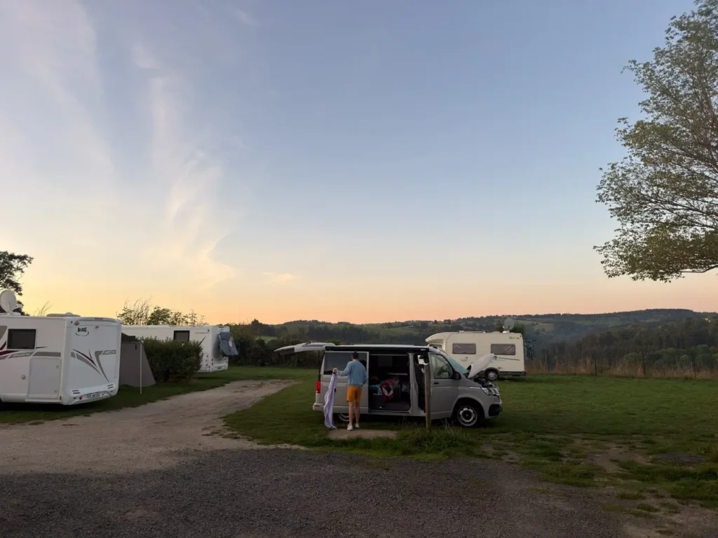 Camping Car Park air de Saint Flour village