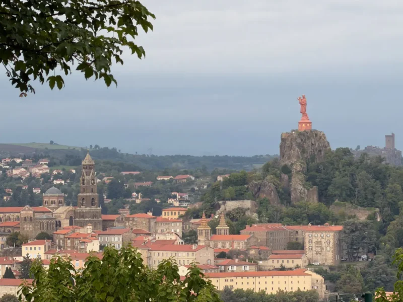le puy au matin