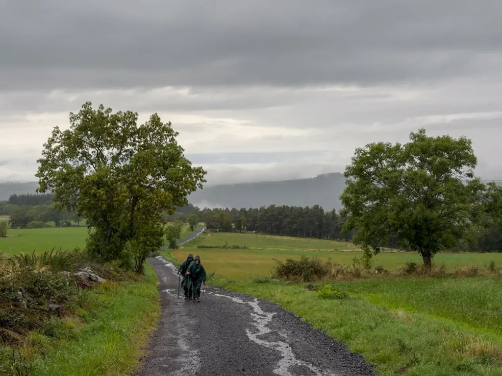 randonneurs stevenson sous la pluie